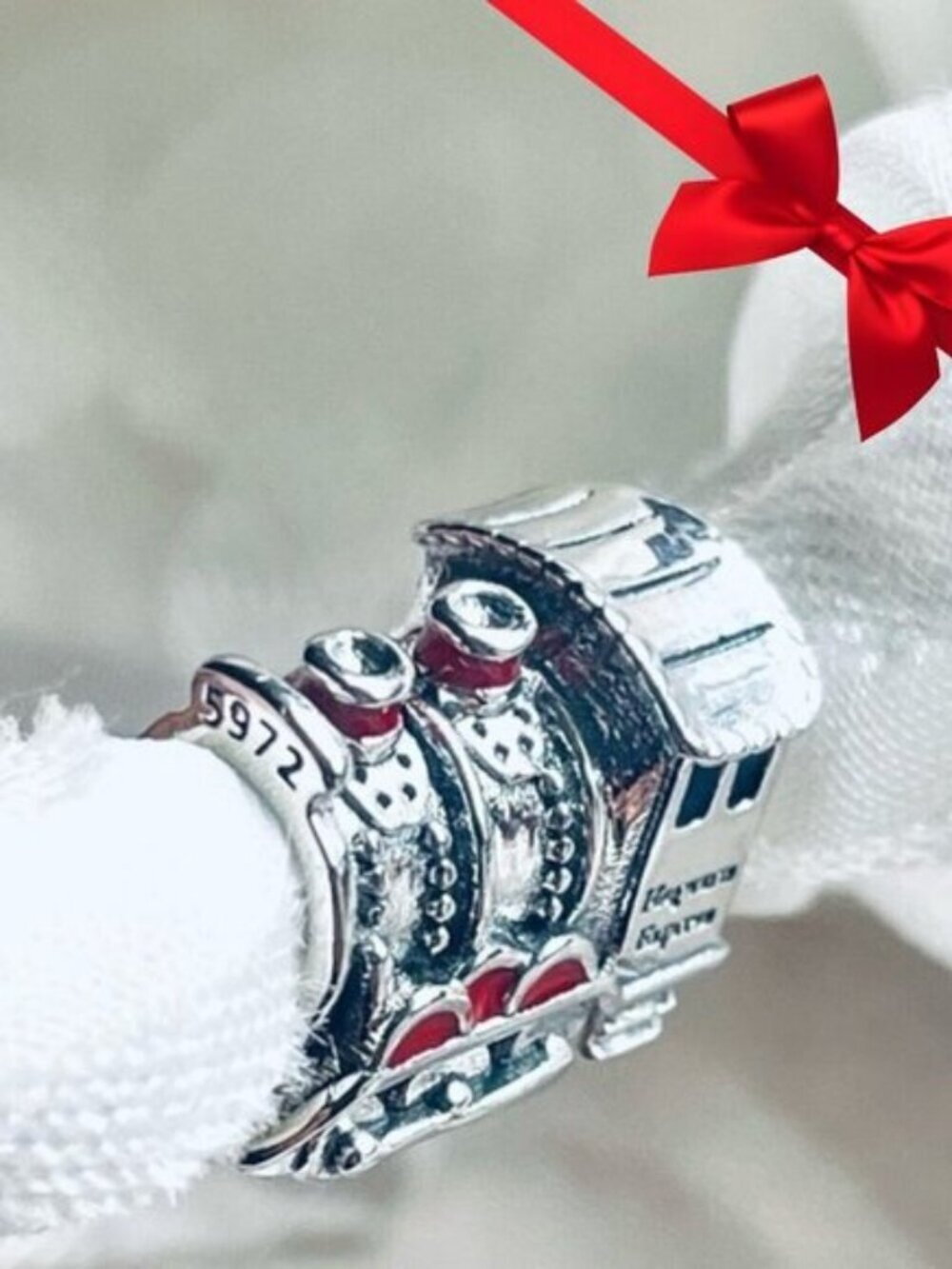 🚂✨ NWOT Hogwarts Express Charm – Harry Potter Magic ⚡